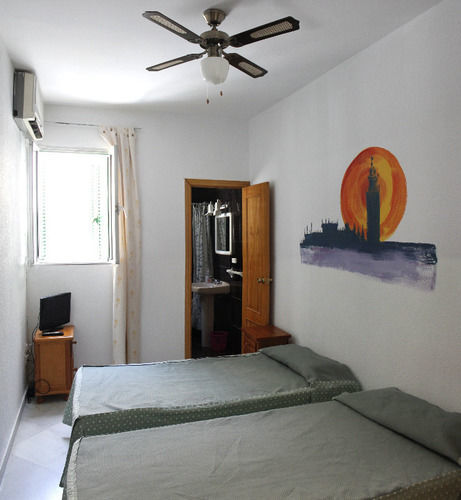 Sevilladream Hostel *